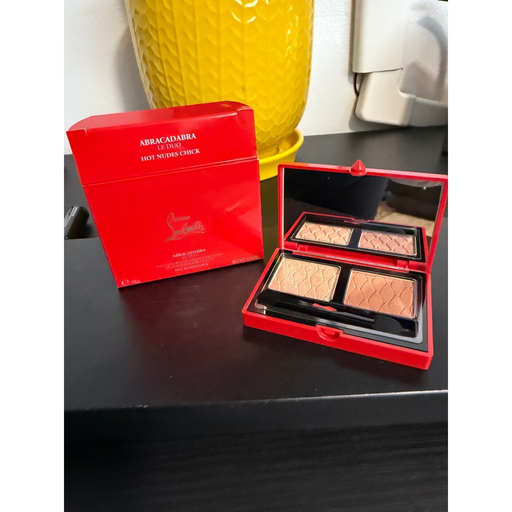 Christian Louboutin Abracadabra Le Duo Hot Nudes Chick Eyeshadow new in box